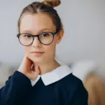 عینک برای صورت کوچک | راهنمای انتخاب عینک آفتابی و طبی