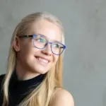 عینک برای صورت گرد | راهنمای انتخاب عینک آفتابی و طبی